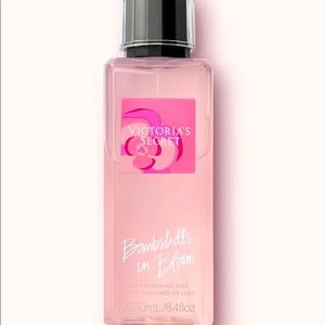 Victoria’s Secret Bombshells in Bloom